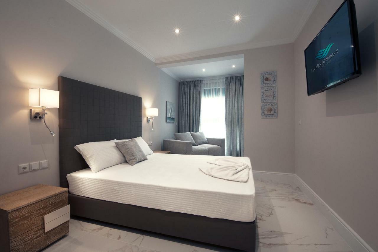 La Mer Apartments Nikiti  Eksteriør billede